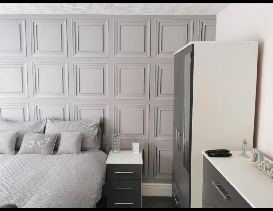 Sea View Lavish Apartment Sky Tv Whirlpool Bath Huge Balcony Newly Refurbished Bridlington Ngoại thất bức ảnh