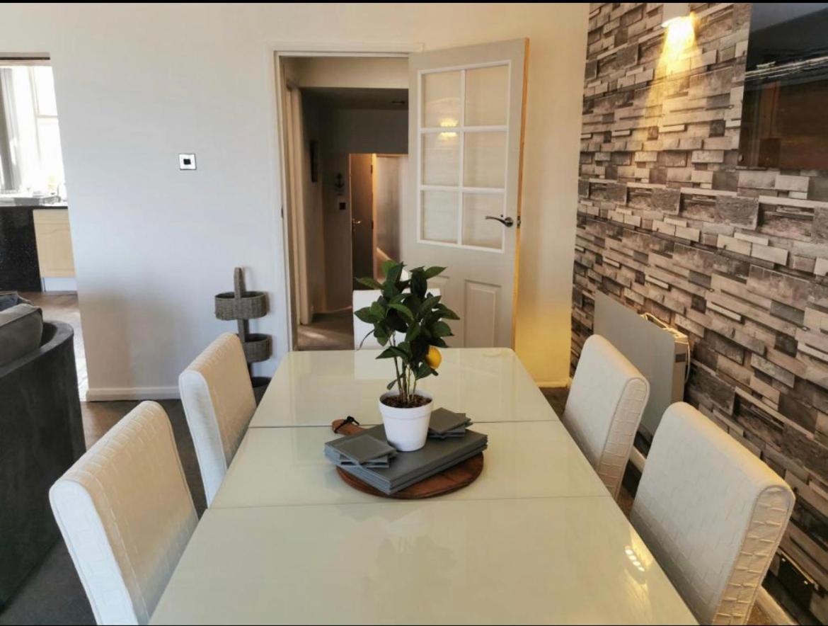Sea View Lavish Apartment Sky Tv Whirlpool Bath Huge Balcony Newly Refurbished Bridlington Ngoại thất bức ảnh